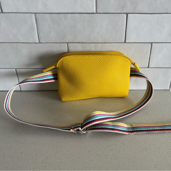 Nordstrom Belt Bag Fanny Pack Crossbody Purse Rainbow Strap 39" Yellow Pebbled - Picture 1 of 9